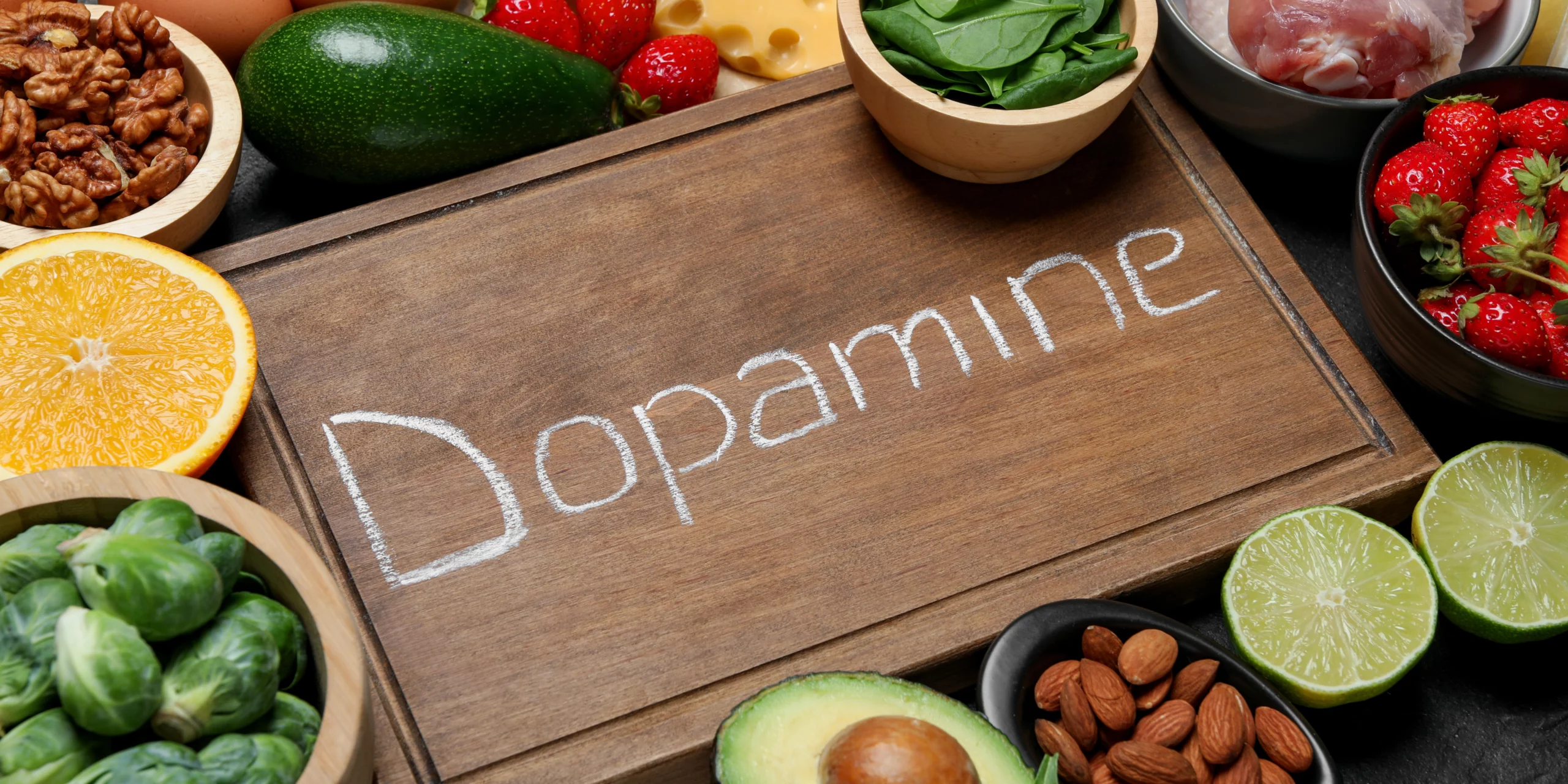 L&rsquo;alimentation « Dopamine-Friendly » : les menus qui boostent naturellement l&rsquo;hormone du bonheur