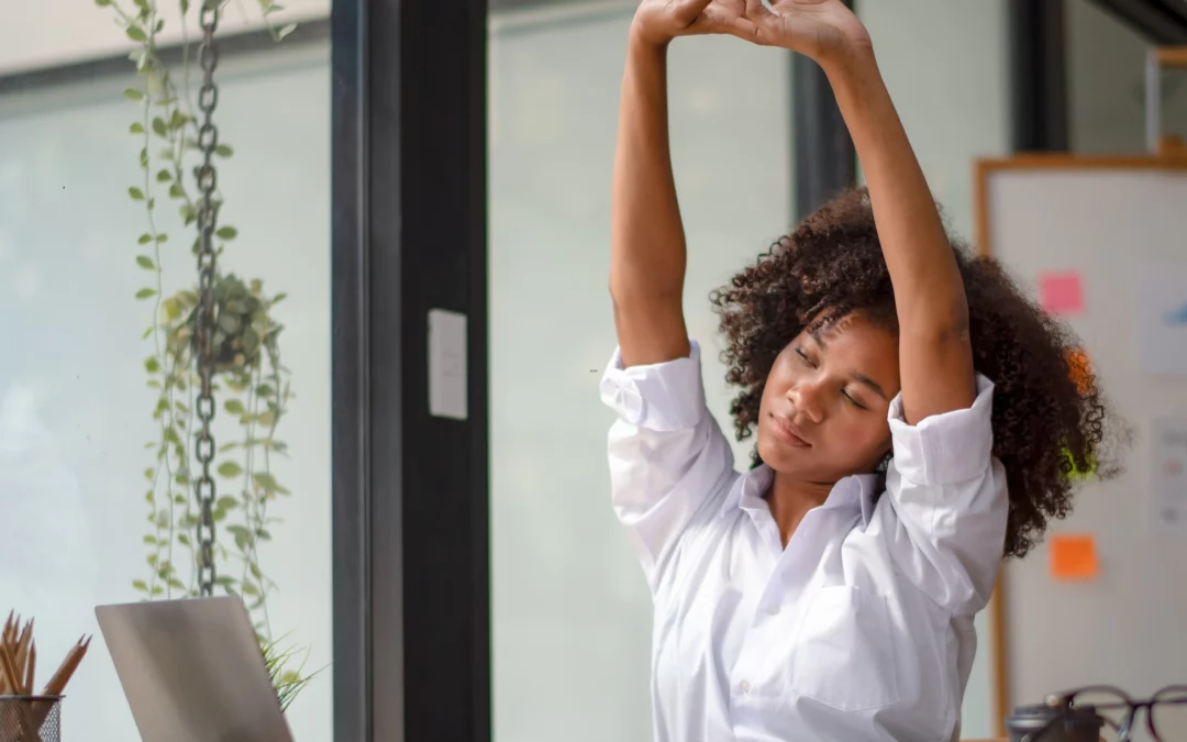 Télétravail corps crispé : guide des 7 mouvements